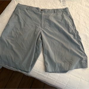 Nike Dri-Fit golf shorts— size 40